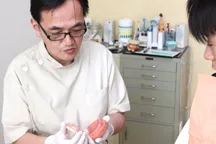 入れ歯のお悩みも福井歯科で解決します!